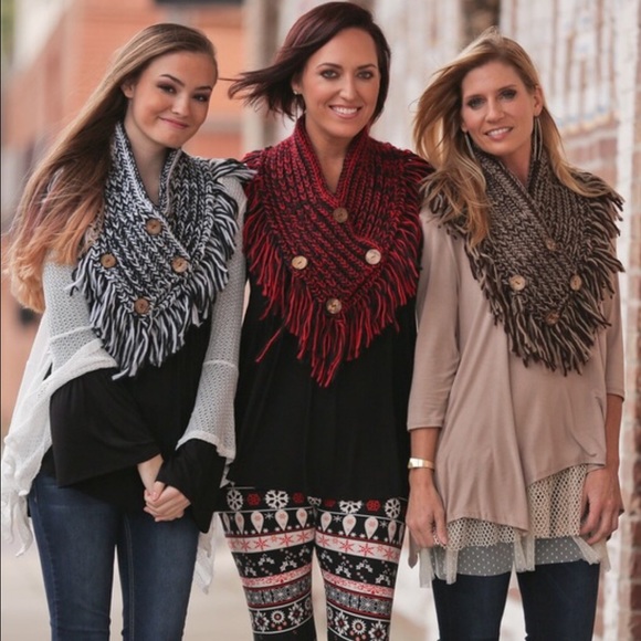 New Cotton Button Shawl  - Picture 2 of 3